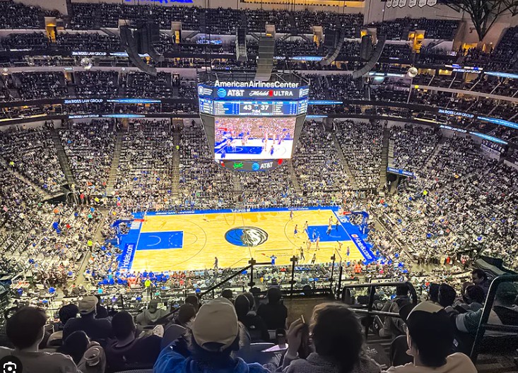 Dallas Mavericks at American Airlines Center